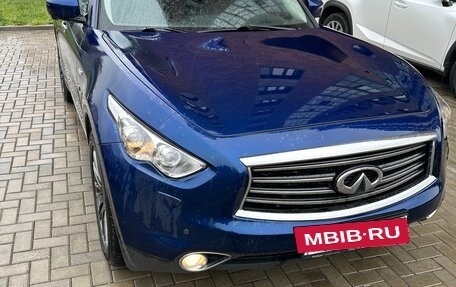 Infiniti QX70, 2015 год, 2 250 000 рублей, 5 фотография