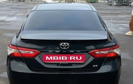 Toyota Camry, 2017 год, 2 300 000 рублей, 2 фотография