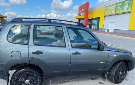 Chevrolet Niva I рестайлинг, 2016 год, 600 000 рублей, 7 фотография