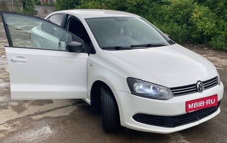 Volkswagen Polo VI (EU Market), 2010 год, 417 000 рублей, 2 фотография