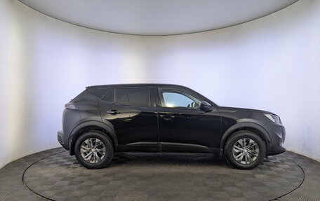 Peugeot 2008 II, 2021 год, 1 790 000 рублей, 4 фотография