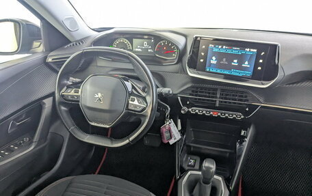 Peugeot 2008 II, 2021 год, 1 790 000 рублей, 30 фотография