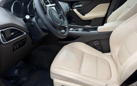 Jaguar F-Pace, 2017 год, 2 450 000 рублей, 11 фотография