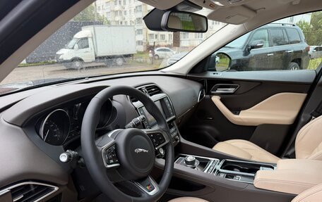 Jaguar F-Pace, 2017 год, 2 450 000 рублей, 9 фотография