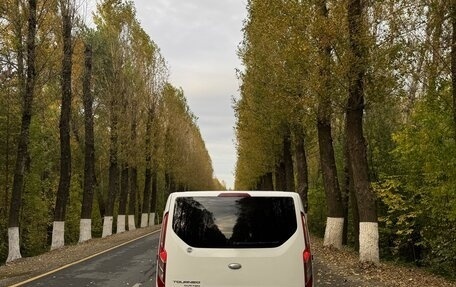 Ford Tourneo Custom I рестайлинг, 2014 год, 1 800 000 рублей, 4 фотография