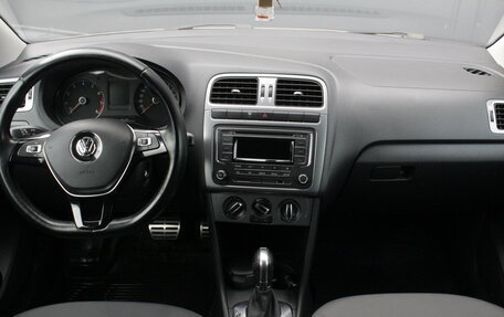 Volkswagen Polo VI (EU Market), 2016 год, 1 110 000 рублей, 7 фотография