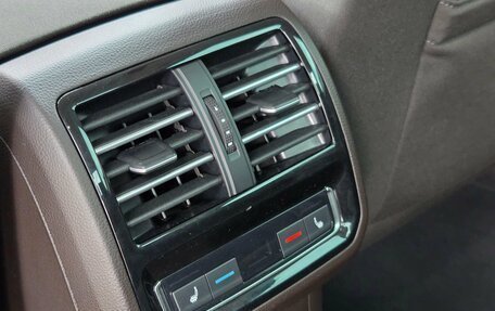 Volkswagen Passat B8 рестайлинг, 2016 год, 1 600 000 рублей, 14 фотография