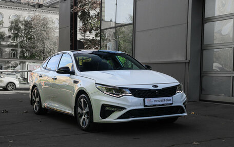 KIA Optima IV, 2018 год, 1 850 000 рублей, 3 фотография