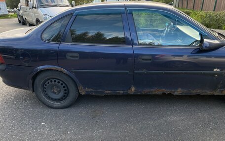 Opel Vectra B рестайлинг, 1998 год, 110 000 рублей, 6 фотография