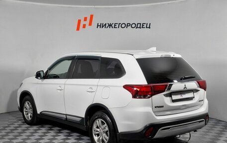 Mitsubishi Outlander III рестайлинг 3, 2019 год, 1 849 000 рублей, 7 фотография