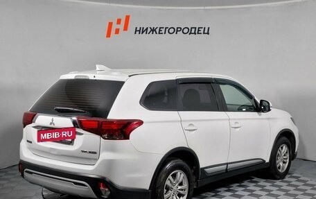 Mitsubishi Outlander III рестайлинг 3, 2019 год, 1 849 000 рублей, 5 фотография