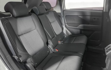 Mitsubishi Outlander III рестайлинг 3, 2019 год, 1 849 000 рублей, 11 фотография