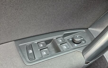 Volkswagen Tiguan II, 2021 год, 2 500 000 рублей, 13 фотография