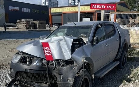 Mitsubishi L200 IV рестайлинг, 2015 год, 800 000 рублей, 4 фотография