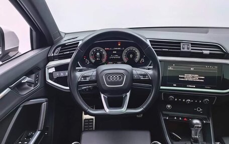Audi Q3, 2024 год, 13 фотография
