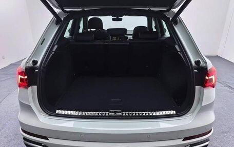 Audi Q3, 2024 год, 22 фотография