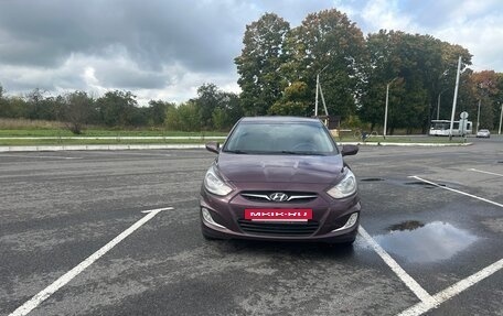 Hyundai Solaris II рестайлинг, 2013 год, 850 000 рублей, 2 фотография