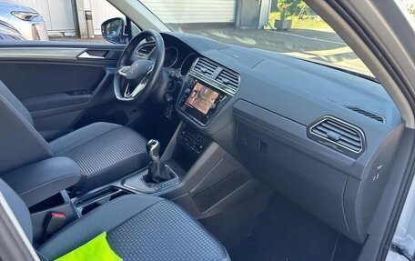 Volkswagen Tiguan II, 2022 год, 2 492 000 рублей, 7 фотография