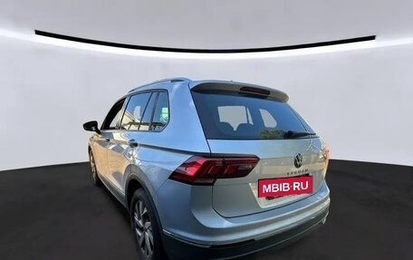 Volkswagen Tiguan II, 2022 год, 2 492 000 рублей, 4 фотография