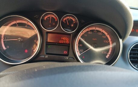 Peugeot 408 I рестайлинг, 2014 год, 700 000 рублей, 4 фотография