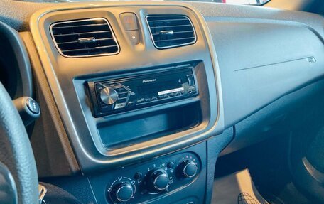 Renault Sandero II рестайлинг, 2017 год, 1 070 000 рублей, 18 фотография