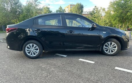 KIA Rio IV, 2020 год, 1 595 000 рублей, 1 фотография