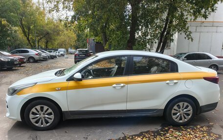 KIA Rio IV, 2017 год, 800 000 рублей, 2 фотография