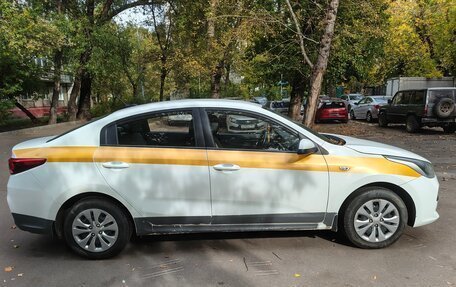 KIA Rio IV, 2017 год, 800 000 рублей, 3 фотография