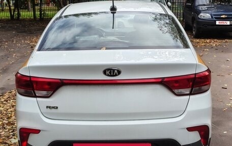 KIA Rio IV, 2017 год, 800 000 рублей, 4 фотография