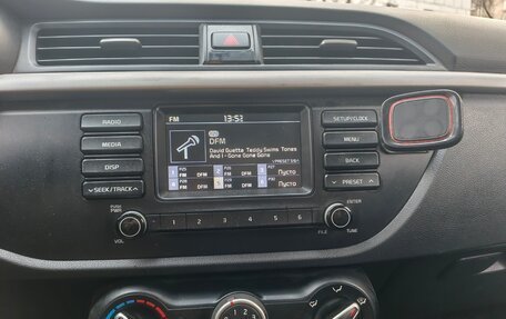 KIA Rio IV, 2017 год, 800 000 рублей, 9 фотография