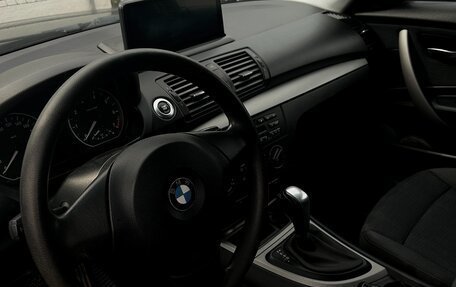 BMW 1 серия, 2010 год, 900 000 рублей, 3 фотография
