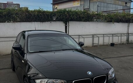 BMW 1 серия, 2010 год, 900 000 рублей, 8 фотография