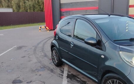 Peugeot 107 I рестайлинг, 2010 год, 380 000 рублей, 2 фотография