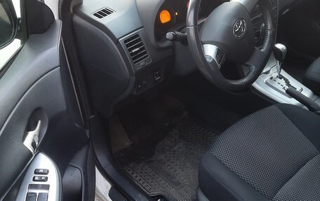 Toyota Corolla, 2011 год, 1 180 000 рублей, 4 фотография