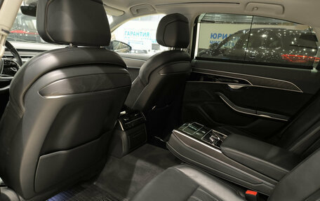 Audi A8, 2018 год, 3 450 000 рублей, 16 фотография