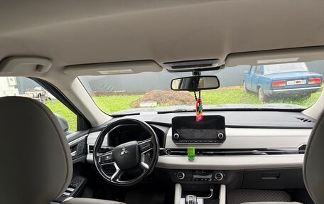 Mitsubishi Outlander, 2021 год, 2 500 000 рублей, 7 фотография