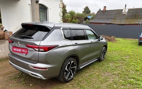 Mitsubishi Outlander, 2021 год, 2 500 000 рублей, 5 фотография