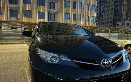 Toyota Auris II, 2013 год, 1 290 000 рублей, 2 фотография
