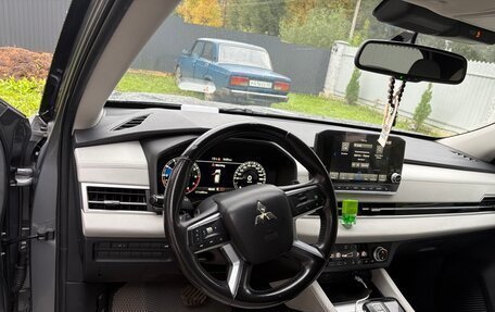 Mitsubishi Outlander, 2021 год, 2 500 000 рублей, 9 фотография
