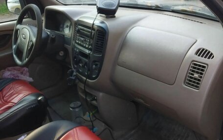 Ford Escape II, 2001 год, 180 000 рублей, 2 фотография