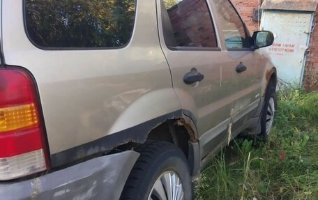 Ford Escape II, 2001 год, 180 000 рублей, 3 фотография