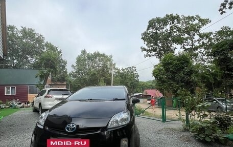 Toyota Prius, 2011 год, 800 000 рублей, 3 фотография