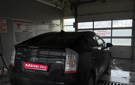 Toyota Prius, 2011 год, 800 000 рублей, 5 фотография