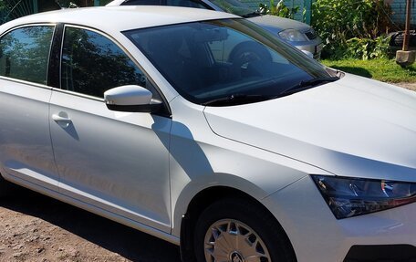 Skoda Rapid II, 2020 год, 1 600 000 рублей, 2 фотография