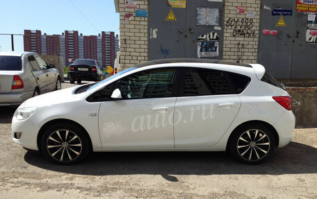 Opel Astra J, 2010 год, 550 000 рублей, 4 фотография