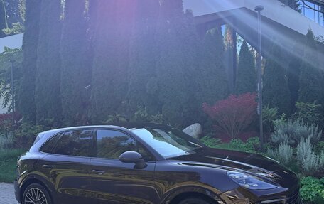 Porsche Cayenne III, 2018 год, 4 600 000 рублей, 2 фотография