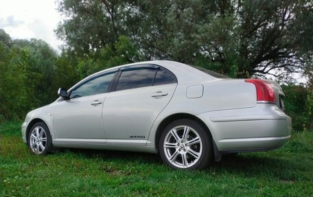 Toyota Avensis III рестайлинг, 2004 год, 795 000 рублей, 5 фотография