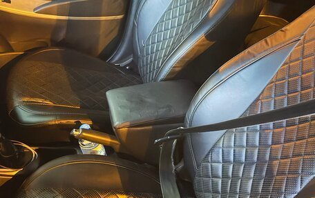 Hyundai Solaris II рестайлинг, 2011 год, 330 000 рублей, 6 фотография