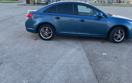 Chevrolet Cruze II, 2013 год, 800 000 рублей, 4 фотография