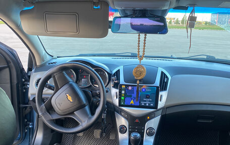 Chevrolet Cruze II, 2013 год, 800 000 рублей, 11 фотография